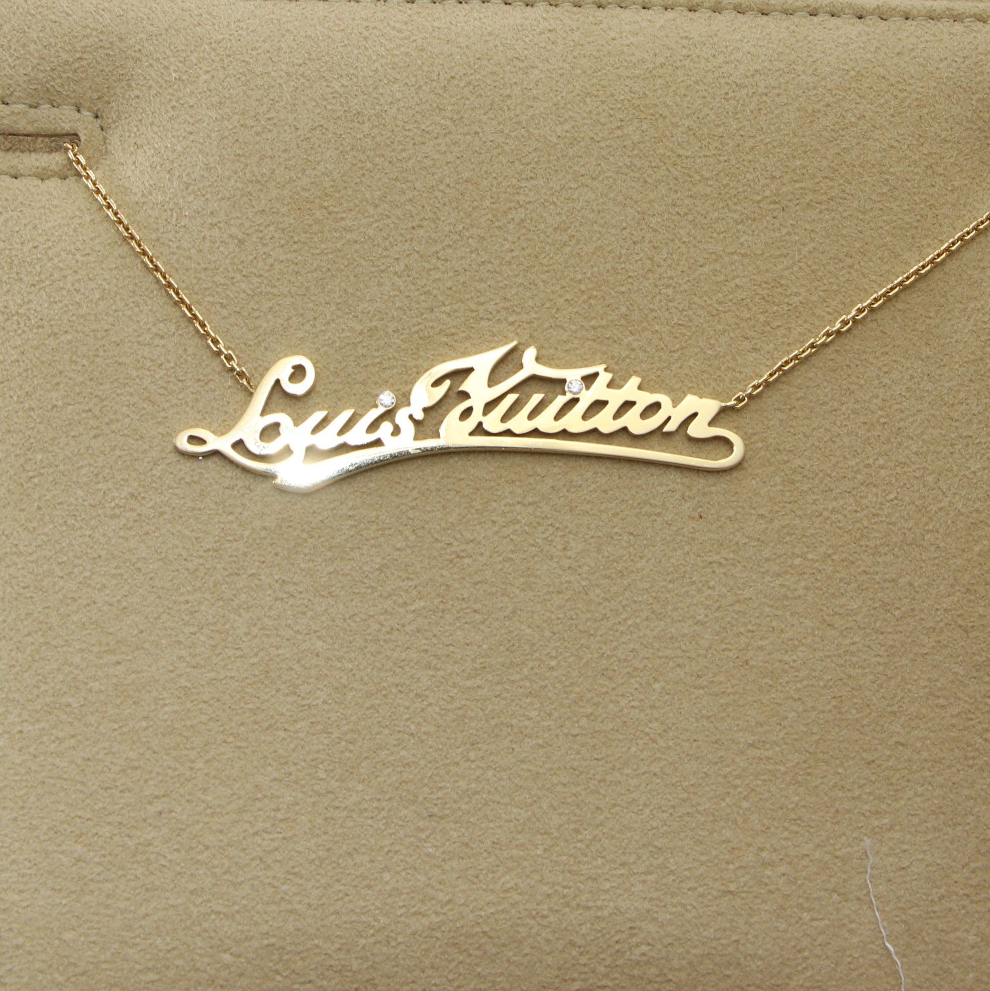Authentic LOUIS VUITTON Gold Plated LV & ME Necklace Letter P #9683